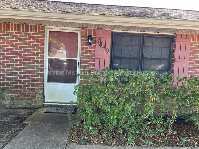 Building Photo - 4449 Thomastown Dr