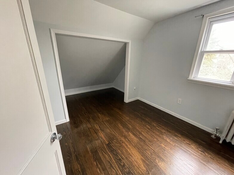 Building Photo - 922 Richmont St