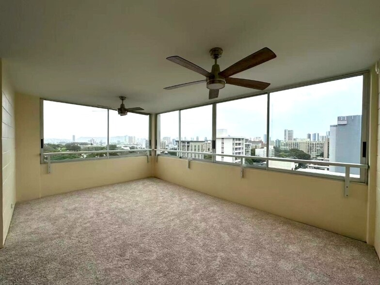 Building Photo - 1545 Nehoa St