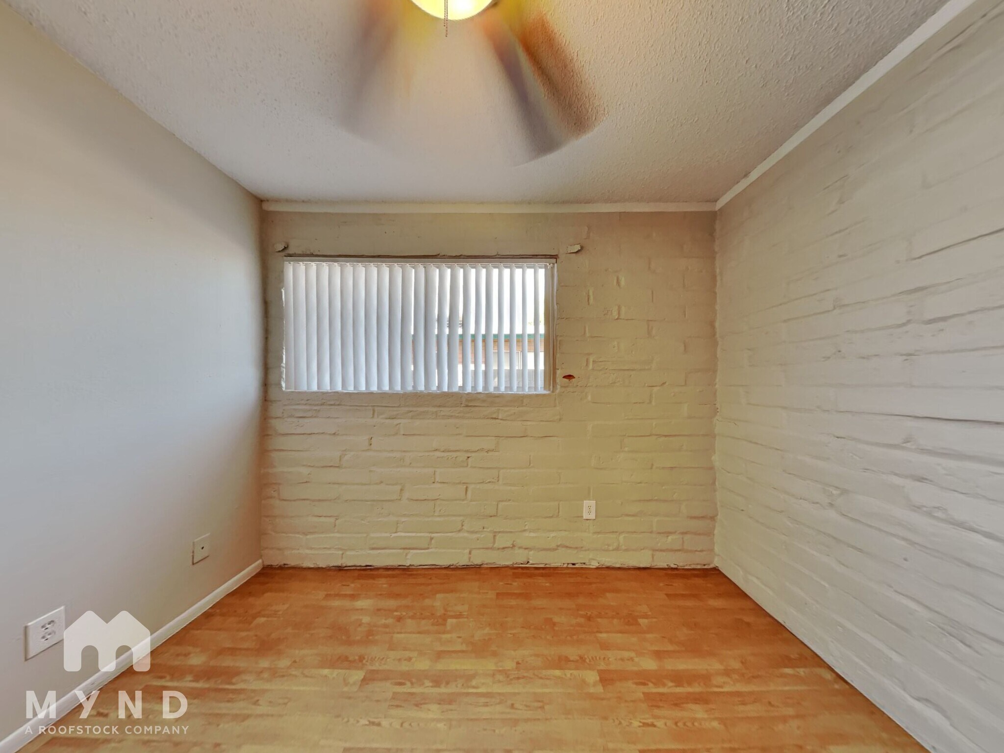 Building Photo - 910 S Dorsey Ln