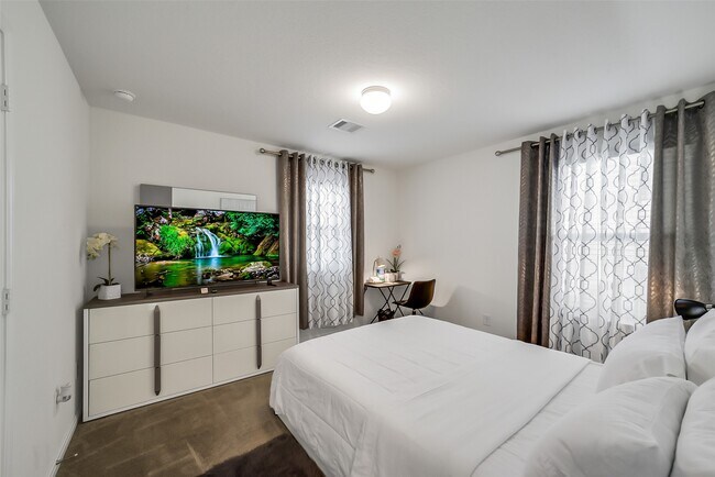 Building Photo - 16502 Live Oak Canyon Dr
