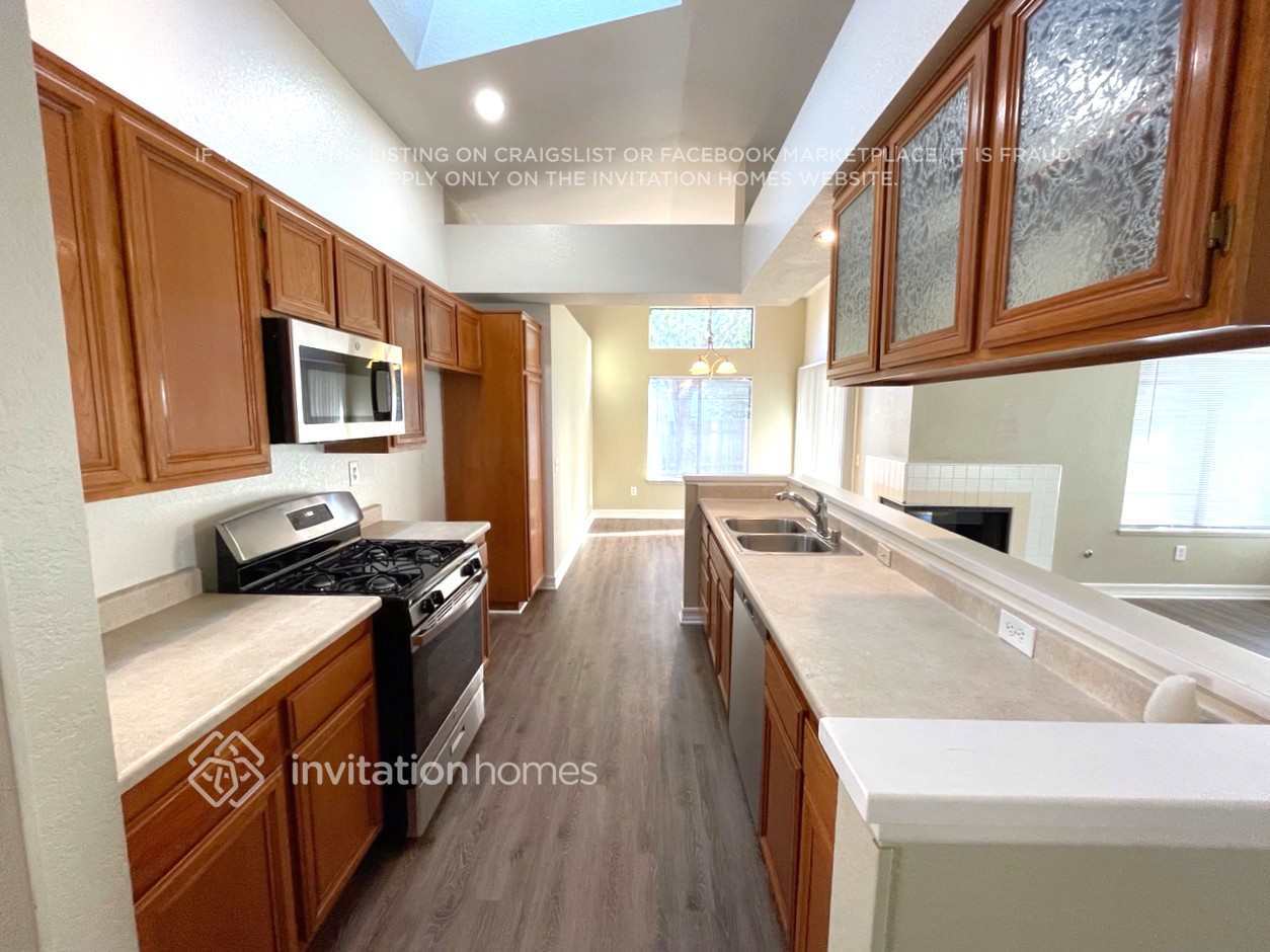 Building Photo - 22802 Springdale Dr