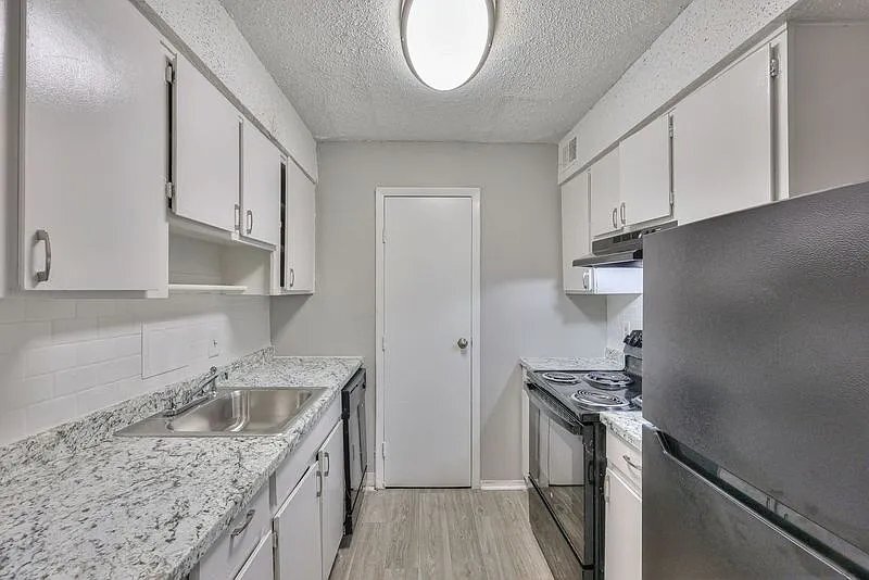 Building Photo - 4646 Nolensville Pk