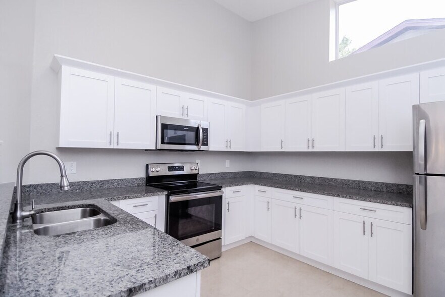 Building Photo - 11105 Cherrywood Ln