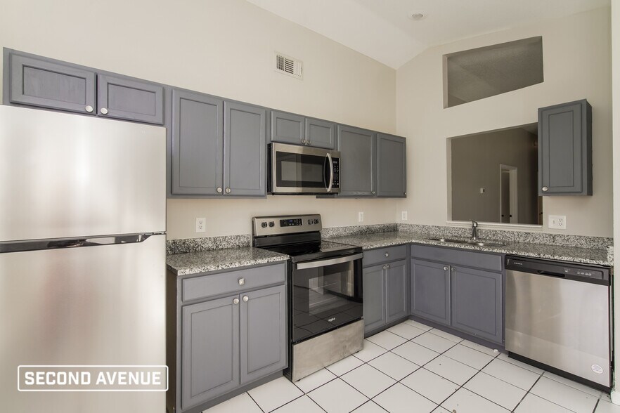 Building Photo - 1914 Teaberry Ct