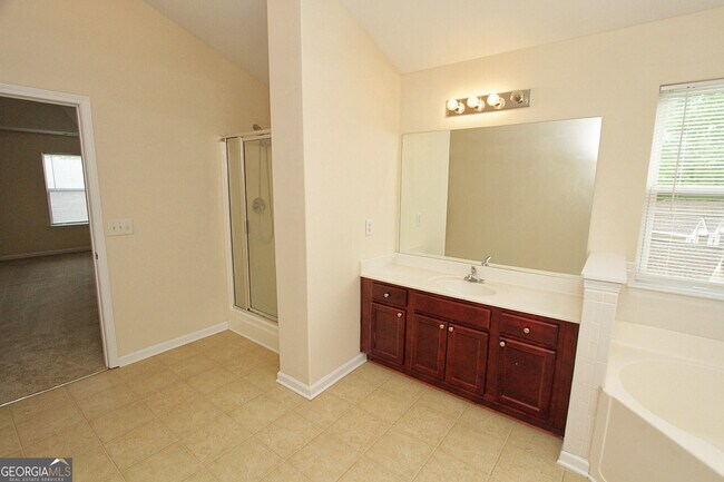 Building Photo - 728 Castle Top Ct SE