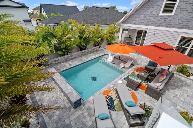 Building Photo - 5484 3rd St