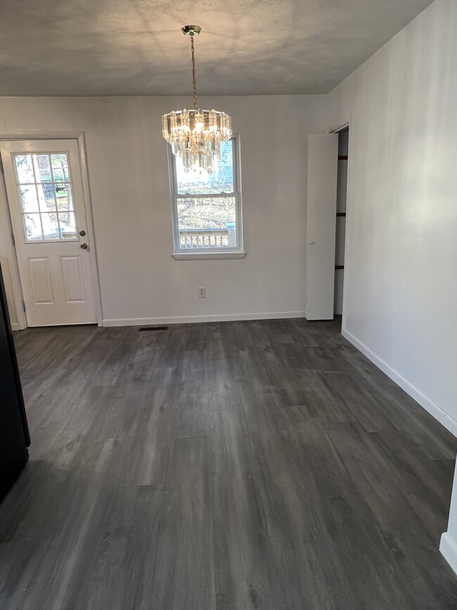 Building Photo - 836 Lynn Brooke Pl