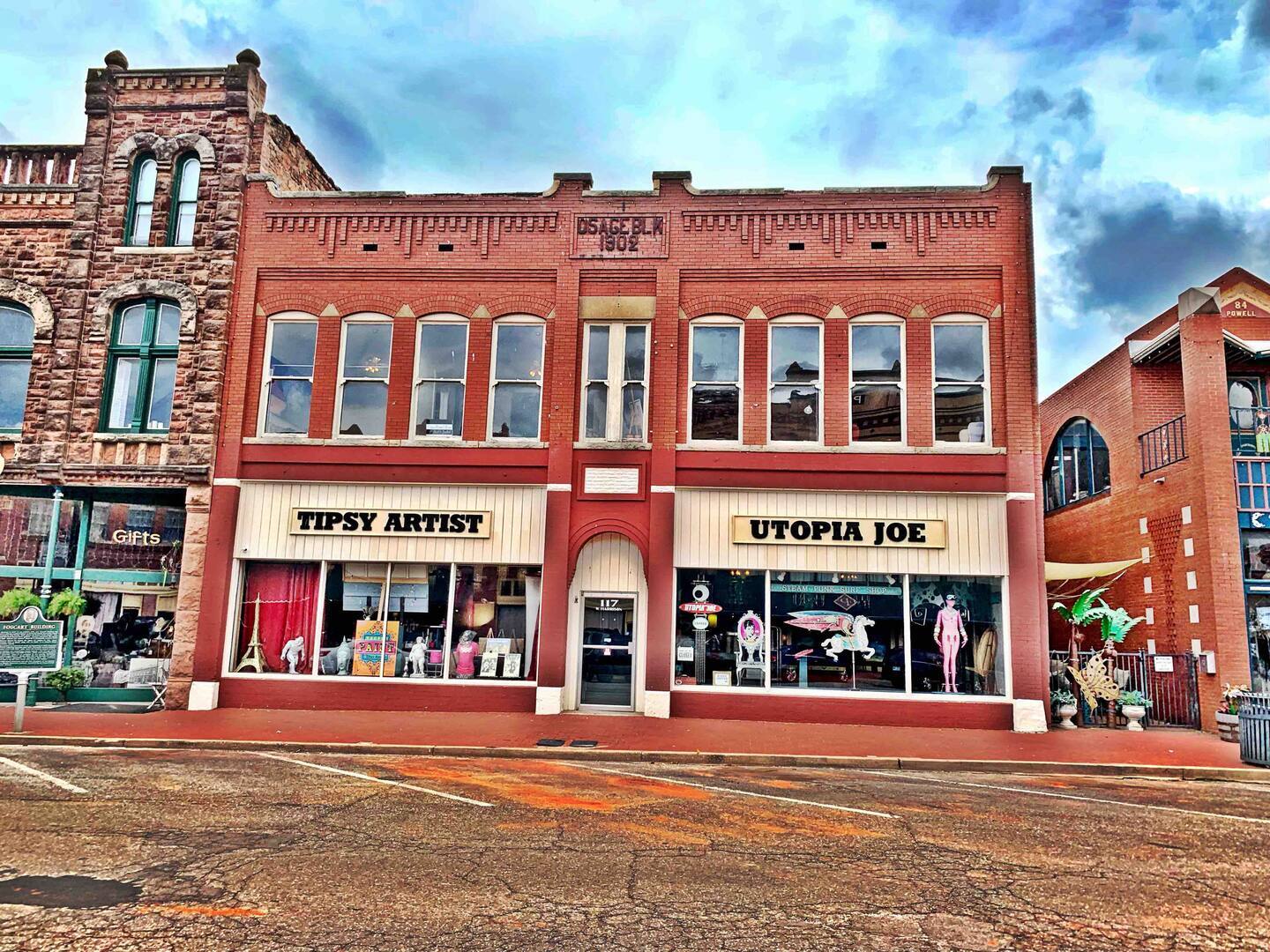 Building Photo - 117 W Harrison Ave