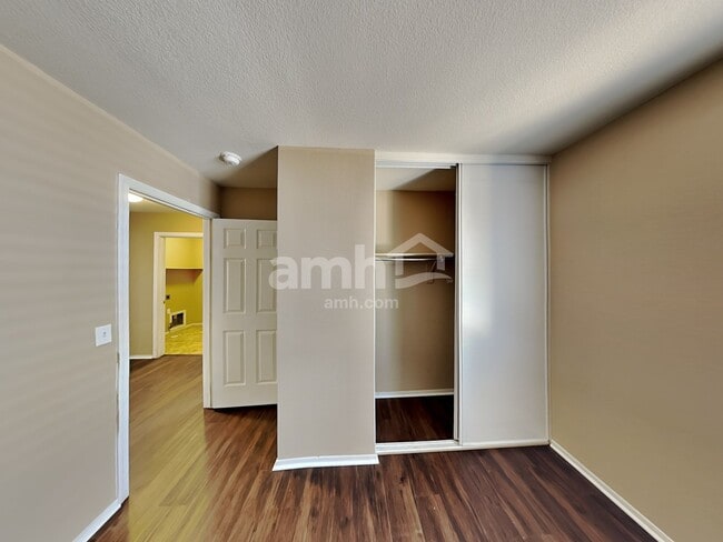 Building Photo - 2683 S Sailors Way