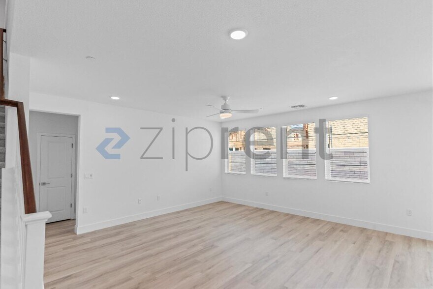 Building Photo - 355 Monastery Dr