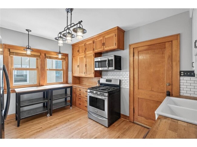 Building Photo - 3606 12th Ave S