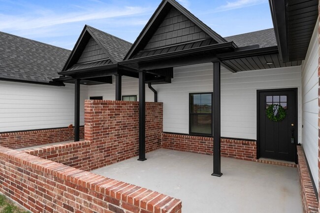 Primary Photo - 8700 Cantera Dr