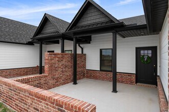 Building Photo - Beautiful New Abbington Subdivision! 3 bed...
