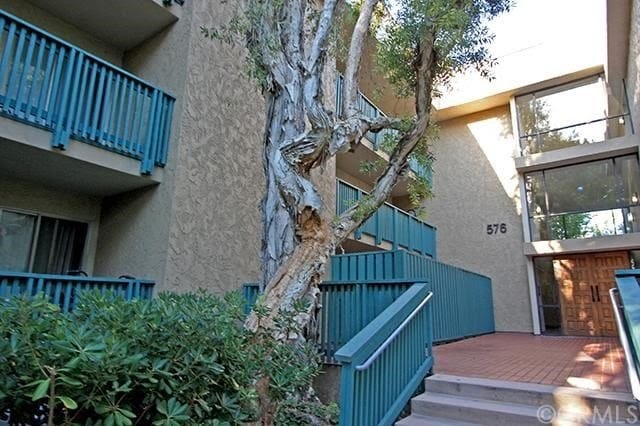 Building Photo - 576 N Bellflower Blvd