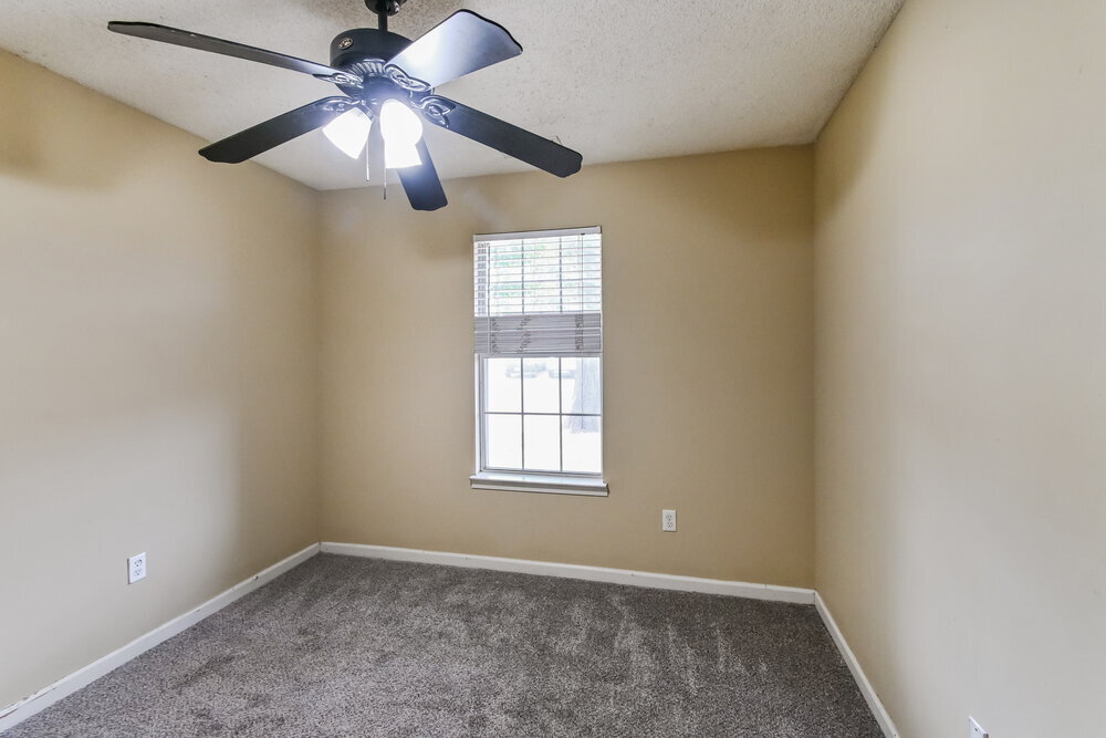 Building Photo - 8090 Bensford Ln