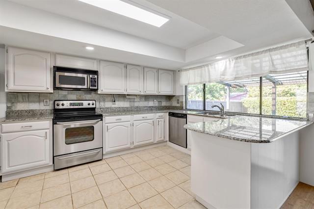 Building Photo - 3017 Rockett Dr