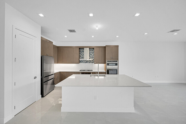 Building Photo - 13080 Feathering Wy