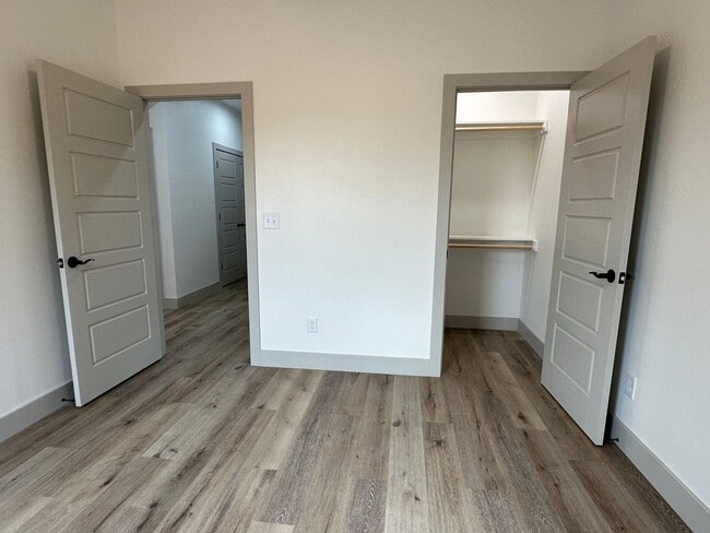 Building Photo - BRAND NEW 4 BED 3 BATH in WAYNESVILLE