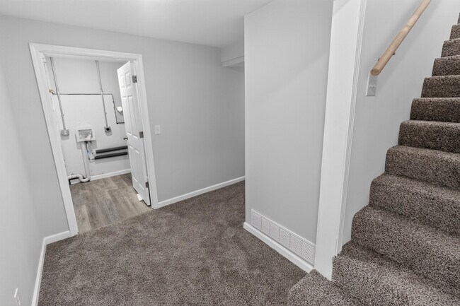 Building Photo - 5316 Godas Cir