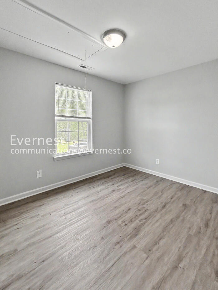 Building Photo - 1439 Clooney Ln