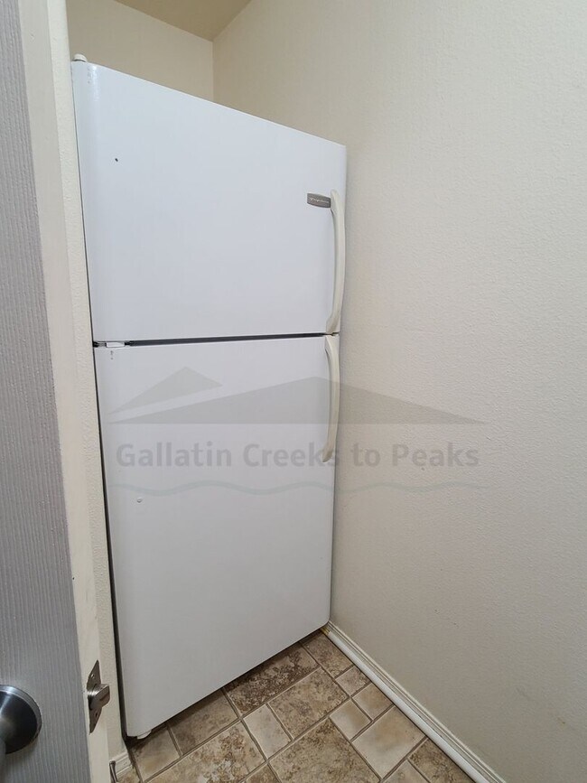 Building Photo - 1098 Longbow Ln