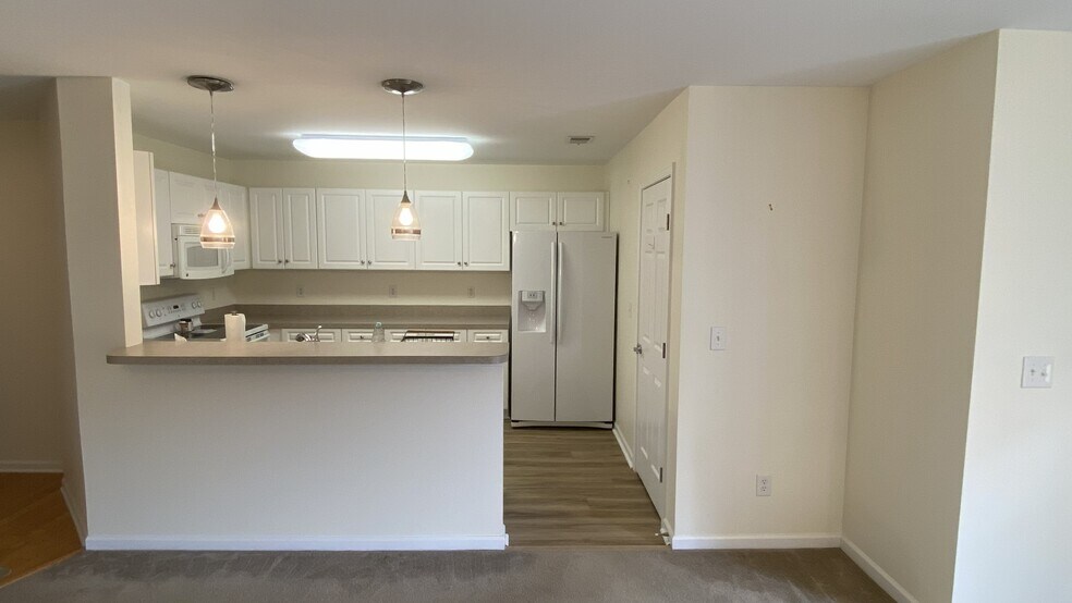 Building Photo - 1041 Bridgeport Way