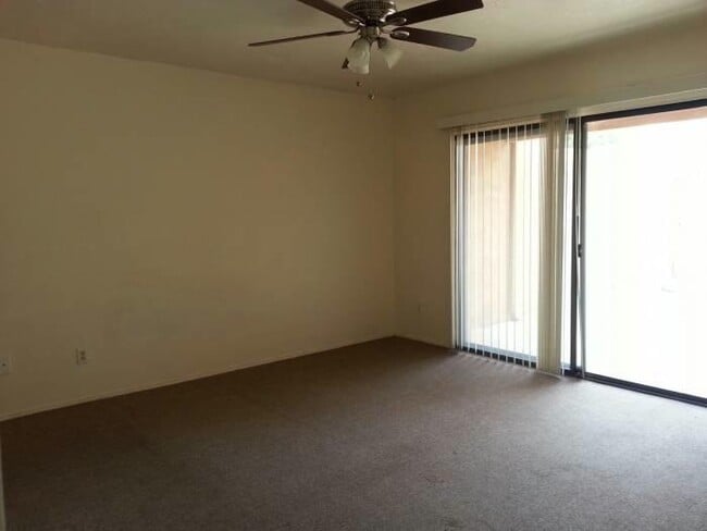 Building Photo - 4997 N Plaza Amor