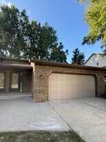 Building Photo - 2757 Kathy Dr