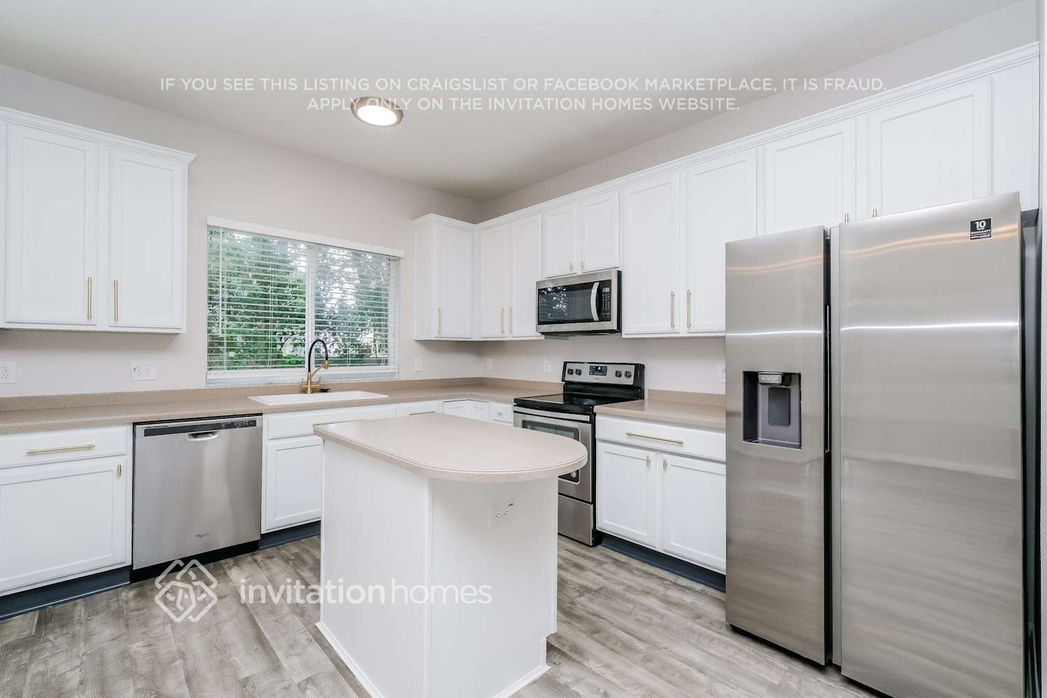Building Photo - 2935 Girvan Dr