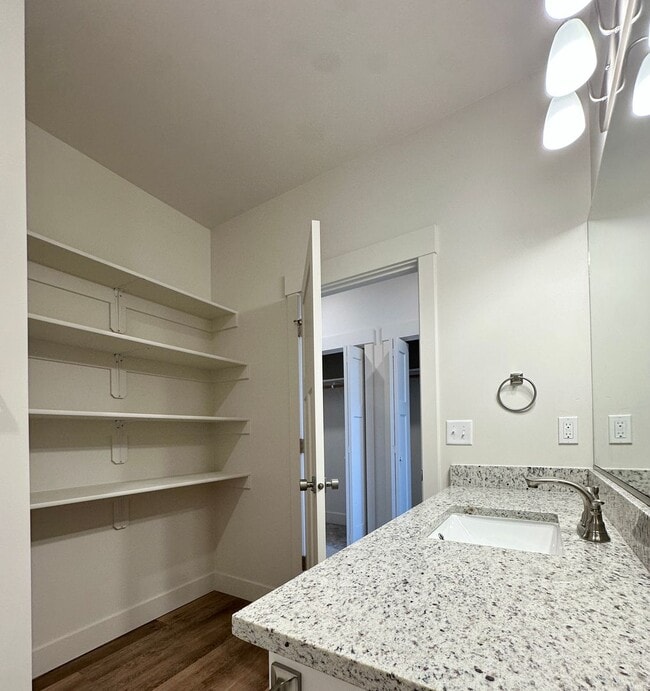 Building Photo - Brand New 3 Bed / 2.5 Bath Townhome in Sugar Mill Community