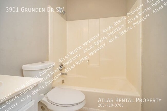Building Photo - 3901 Grunden Dr SW