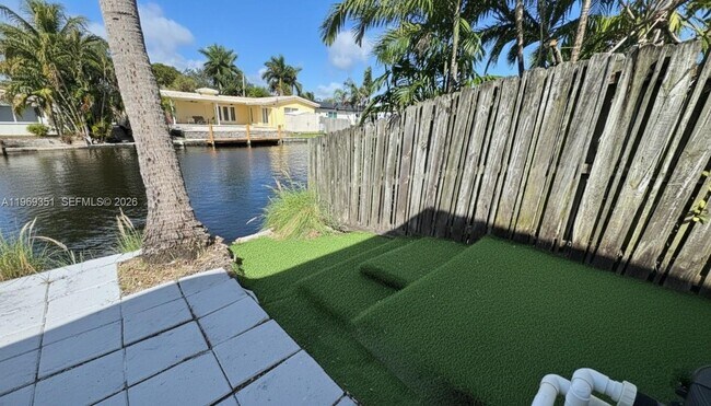 Building Photo - 3801 NE 16th Terrace