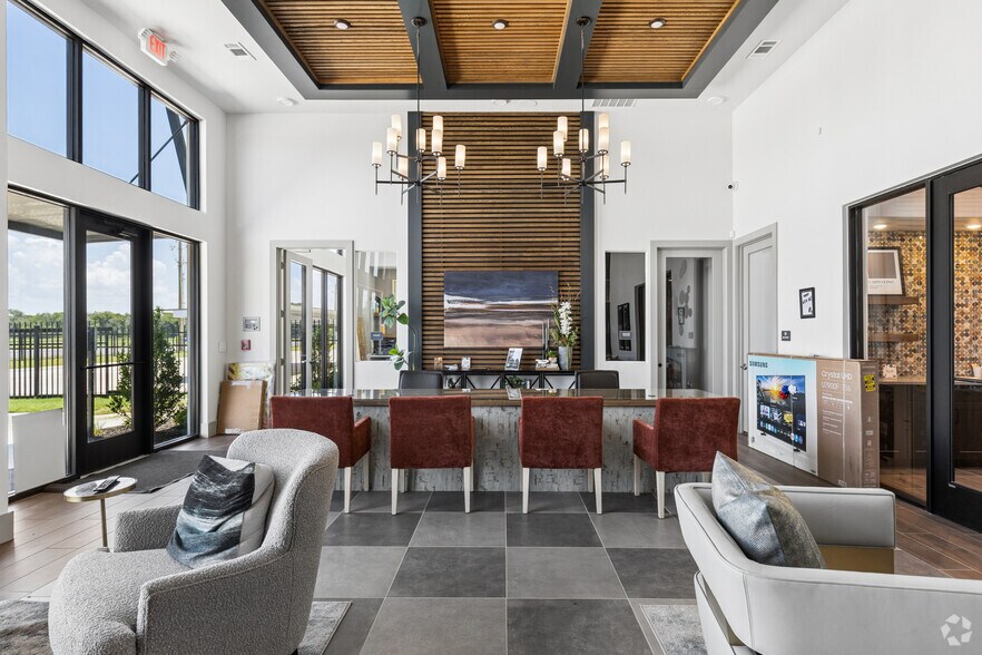 Lobby Photo - NorthPark Apartment Homes