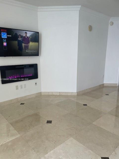 Building Photo - 16699 Collins Ave