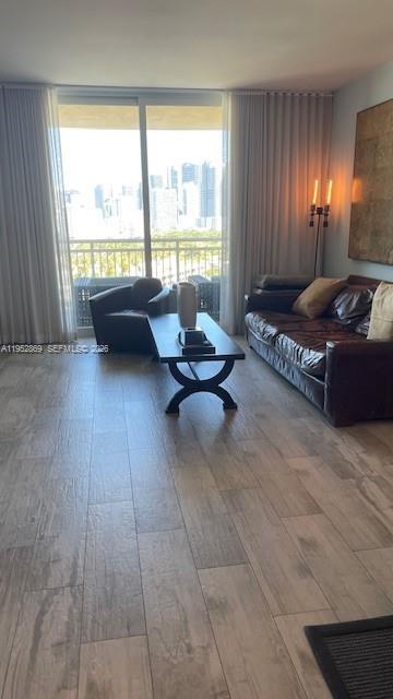 Building Photo - 2475 Brickell Ave