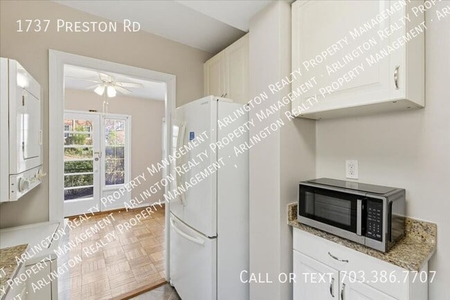 Building Photo - 1737 Preston Rd