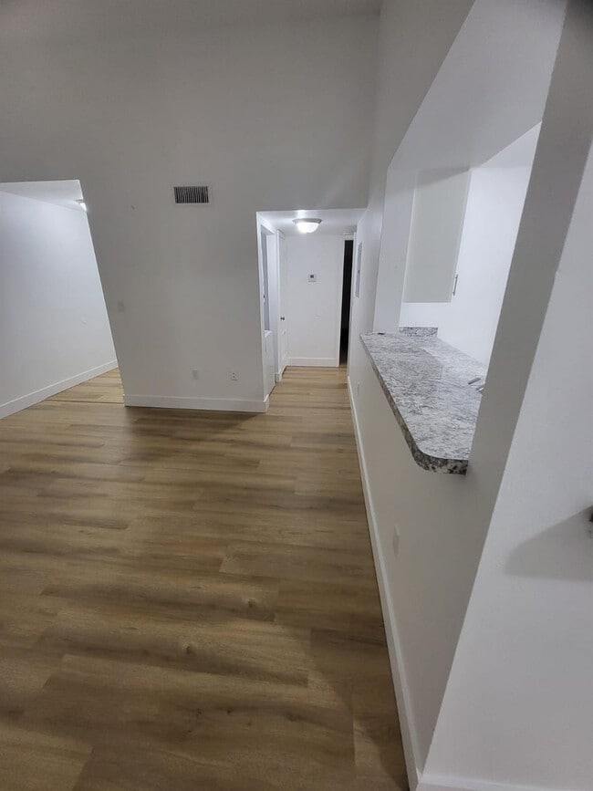 Building Photo - 2622 NW 33rd St