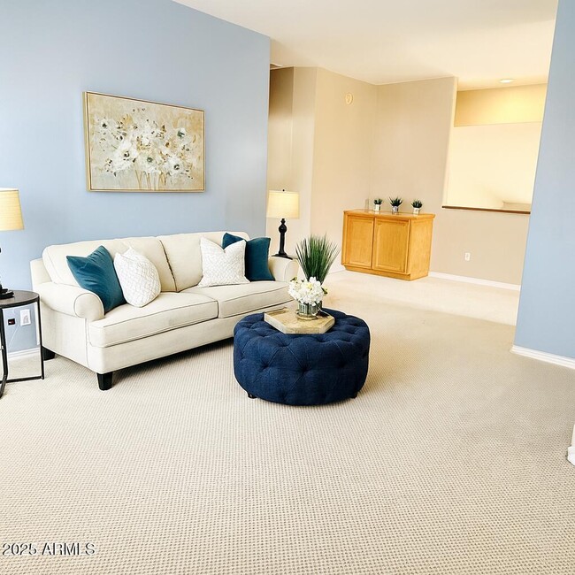 Building Photo - 4836 E Eden Dr