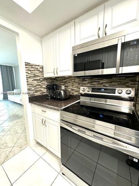 Building Photo - 3505 S Ocean Dr