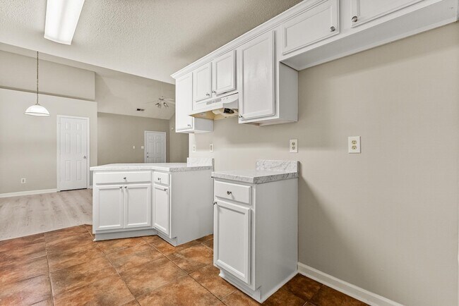 Building Photo - 7016 S Estacada Way