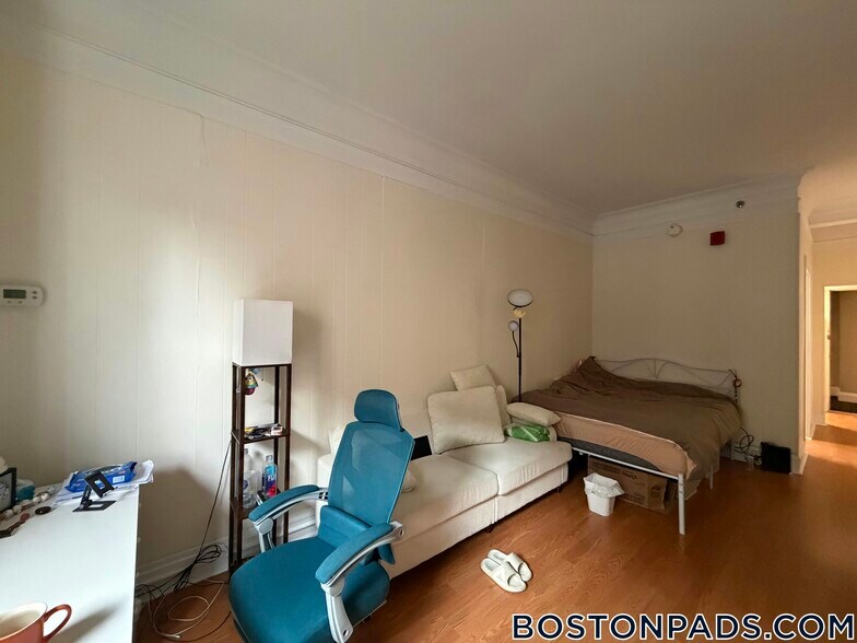 Building Photo - 62 Boylston St