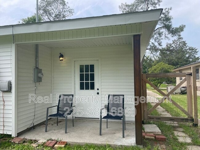 Building Photo - 1340 Bellonia Dr