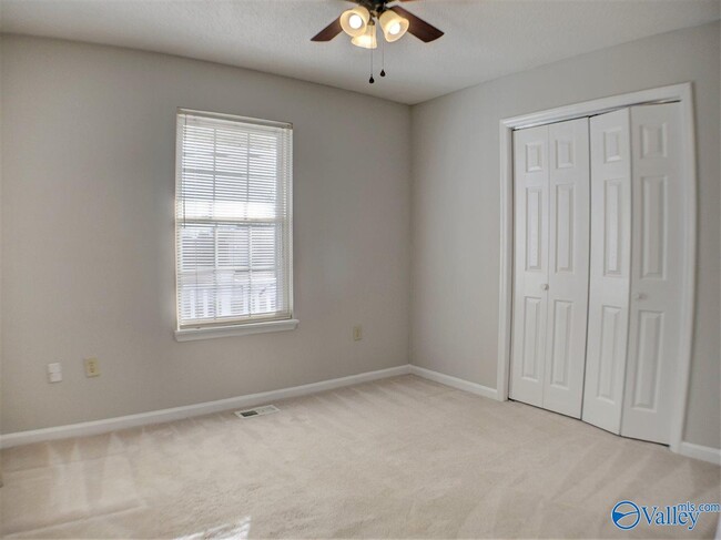 Building Photo - 112 Suddith Ln
