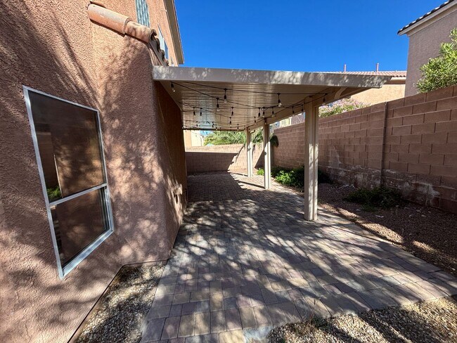 Building Photo - 5991 Bassio Ave
