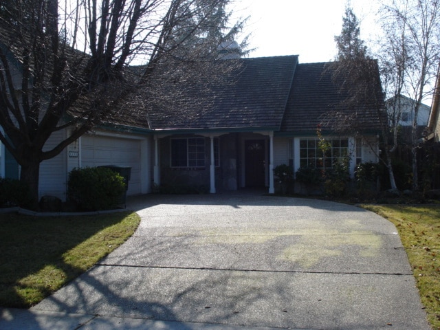 Building Photo - SINGLE STORY 3 BEDROOM, 2 BATH, & 2 CAR IN ROSEVILLE!