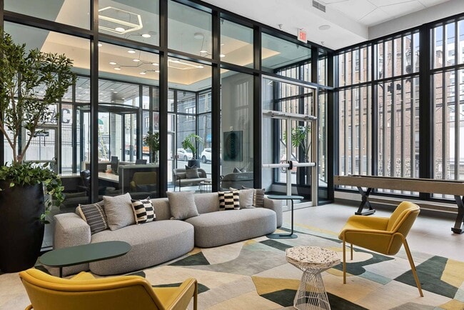 Building Photo - The Grand