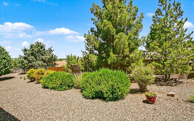 Building Photo - Beautifully Updated 3 Bed, 2 Bath Home on Nearly 1/3 Acre with Trex Deck