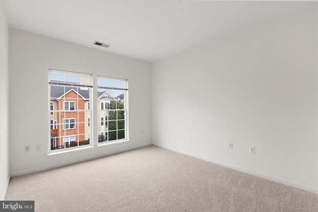 Building Photo - 4131 Fountainside Ln