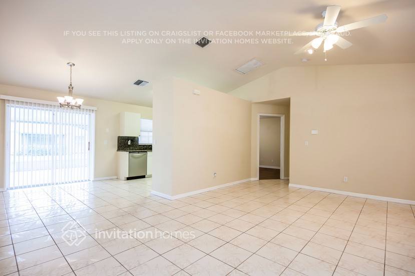 Building Photo - 15562 Horseshoe Ln